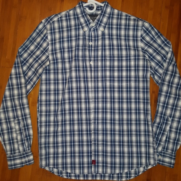 2 Abercrombie button downs LIKE NEW - Picture 3 of 4